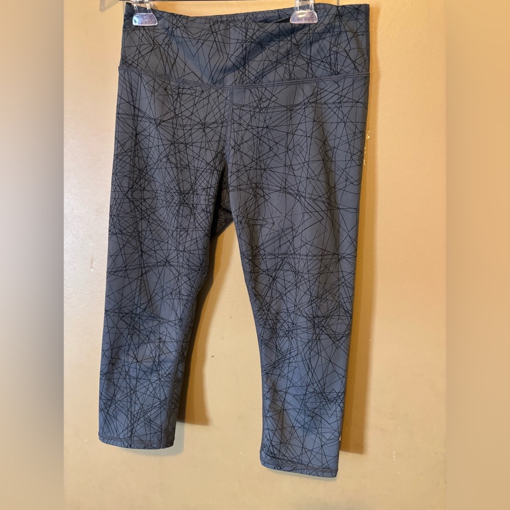 Alo Yoga High-Waist Airbrush Leggings Size Small Slimming Sculpting cropped